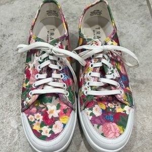 TRAQ by Algeria Size 41 Floral Sneakers!